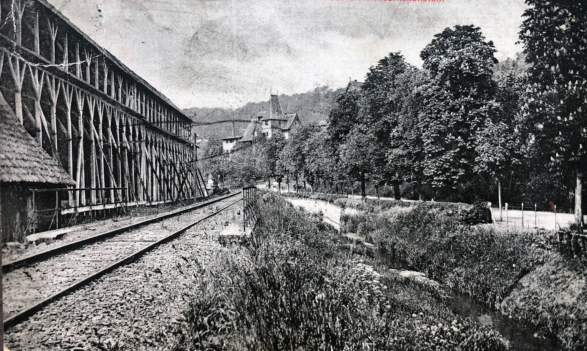 Gradierwerk-Paar im Ort Bad Salzdetfurth