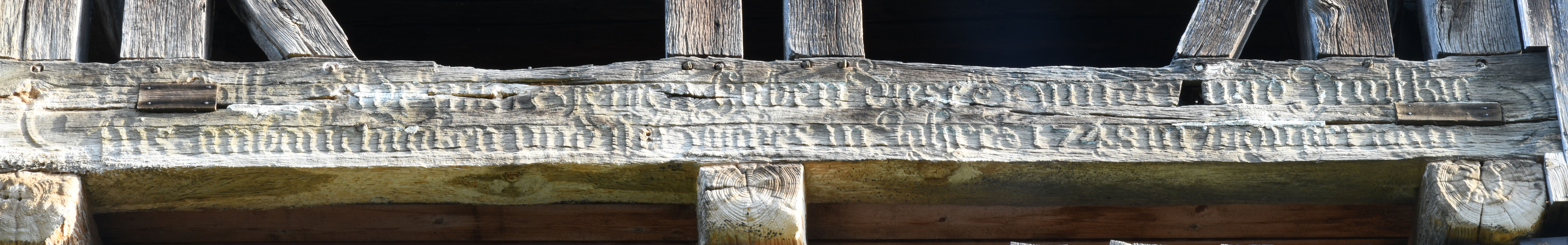 Gradierwerk-Paar im Ort Bad Salzdetfurth